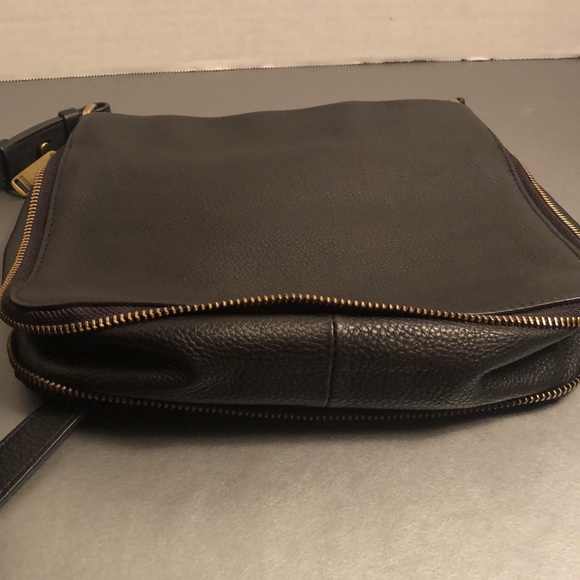 Fossil zipper trim shoulder bag - Picture 2 of 9